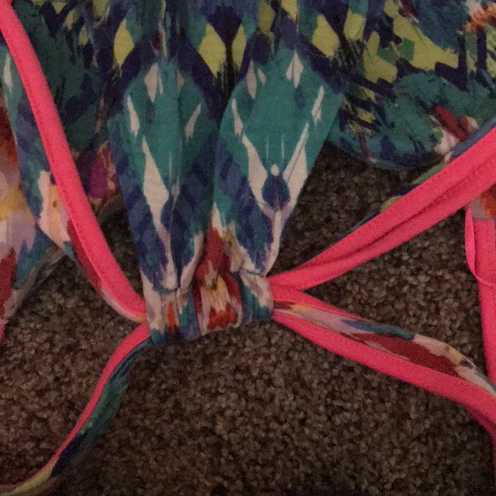 Top - Picture 2 of 3